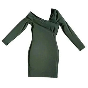 Pretty Garden - Green off the shoulder body con dress - Size S